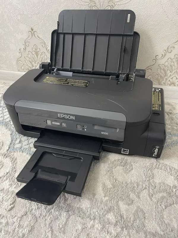 Продам чернобелый принтер Epson M100 2 Продам чернобелый принтер Epson M100 2