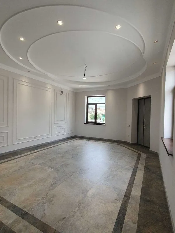 ПРОДАЕТСЯ ЕВРО ДОМ /Здание под ОФИС 2-я лин МИРАБАД САРАКУЛ 340 кв.м. — фото 2