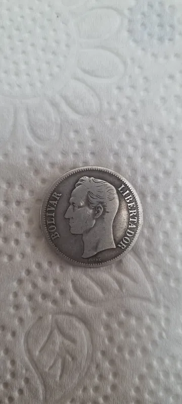 Серебряная монета Венесуэла 1 боливар 1945 года 1 Серебряная монета Венесуэла 1 боливар 1945 года 1