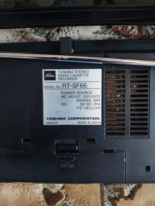 Магнитофон TOSHIBA модель RT - SF 66 3 Магнитофон TOSHIBA модель RT - SF 66 3