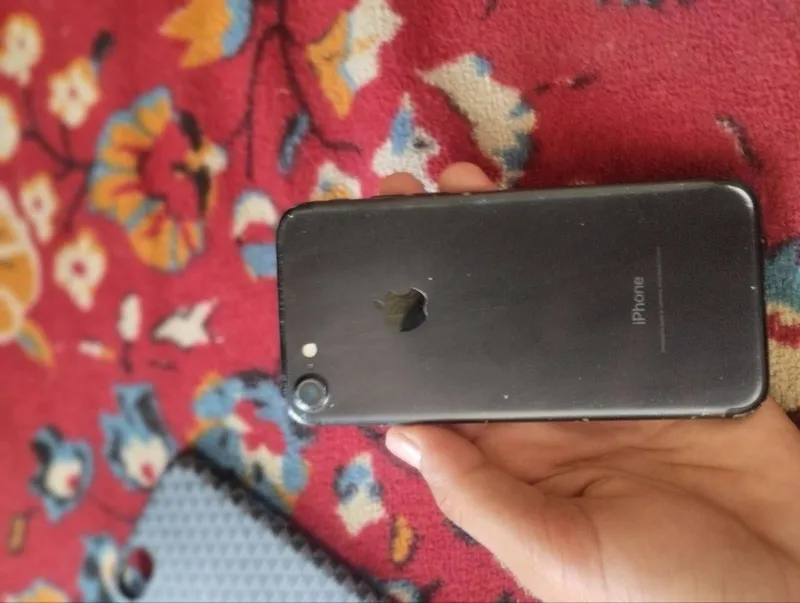 IPhone 7, недорого отдам срочно 3