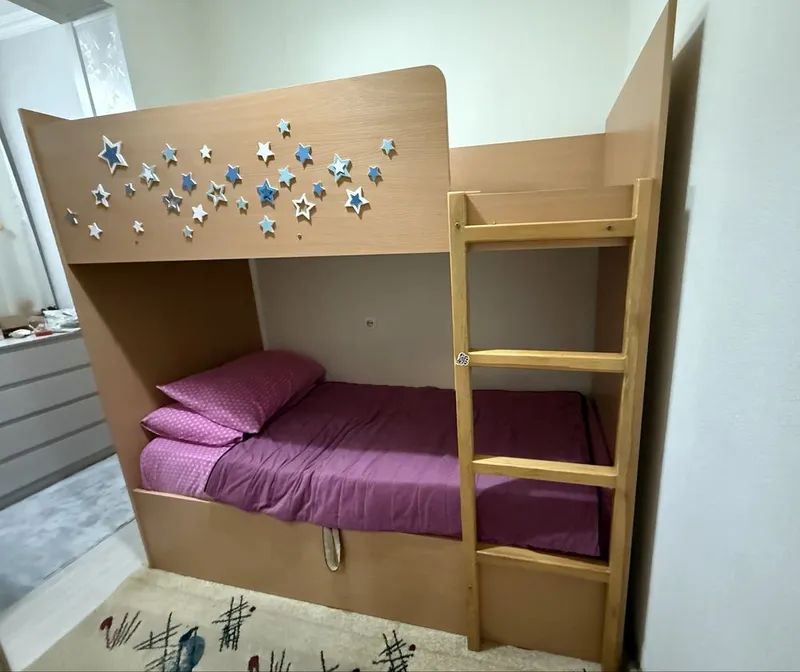 Продам двухярусную кровать