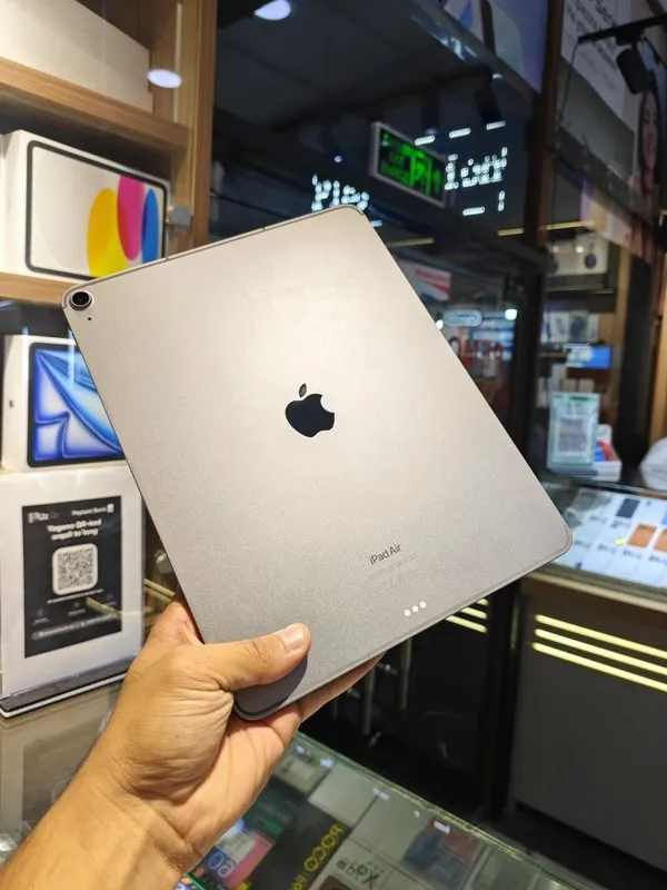 iPad Air M2 13 inch 99% battery gray holati zor sim kartali 256 Gab g