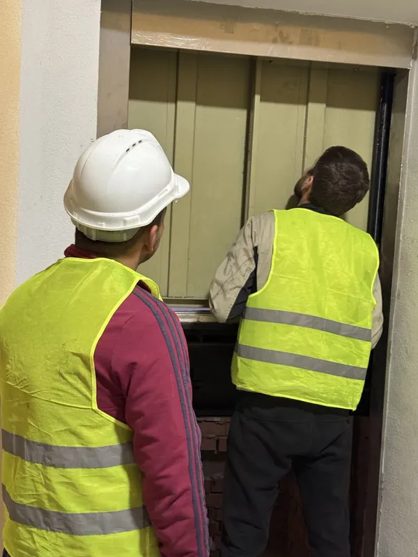 Lift remont xizmat korsatish liftlarga лифт уста Lift remont xizmat korsatish liftlarga лифт уста