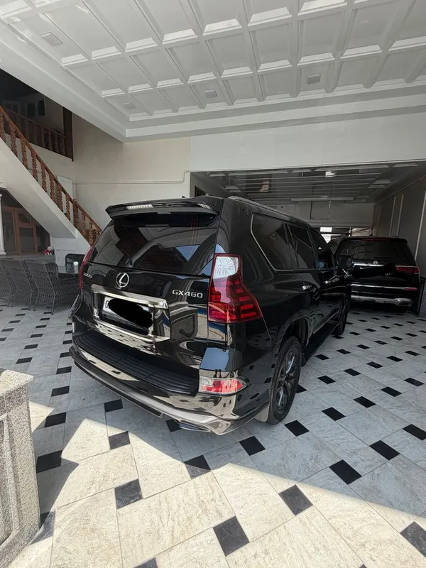 Lexus GX460 Qora salon ideal holati 2