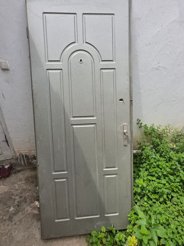 juda mustahkam boʻlgan katta temir eshik sotiladi — фото 1