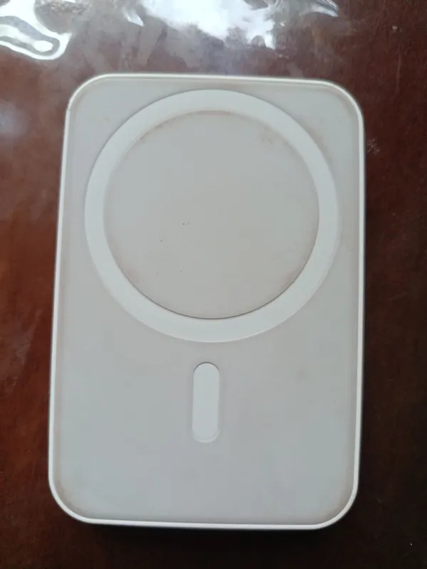 MagSafe power bank Apple 1