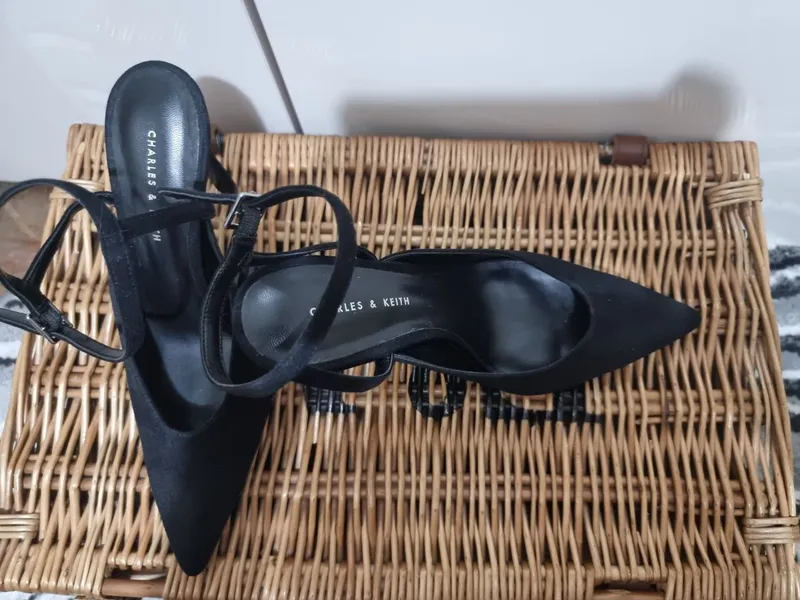 Женские босоножки Charles & Keith — фото 5