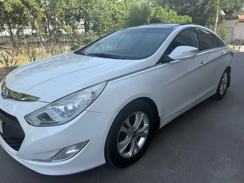 Продаётся Hyundai Sonata 1