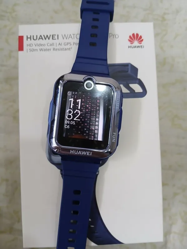Soat Huawei watch kids 4 pro sotiladi