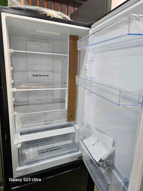 Холодильник HISENSE Total No-Frost 2