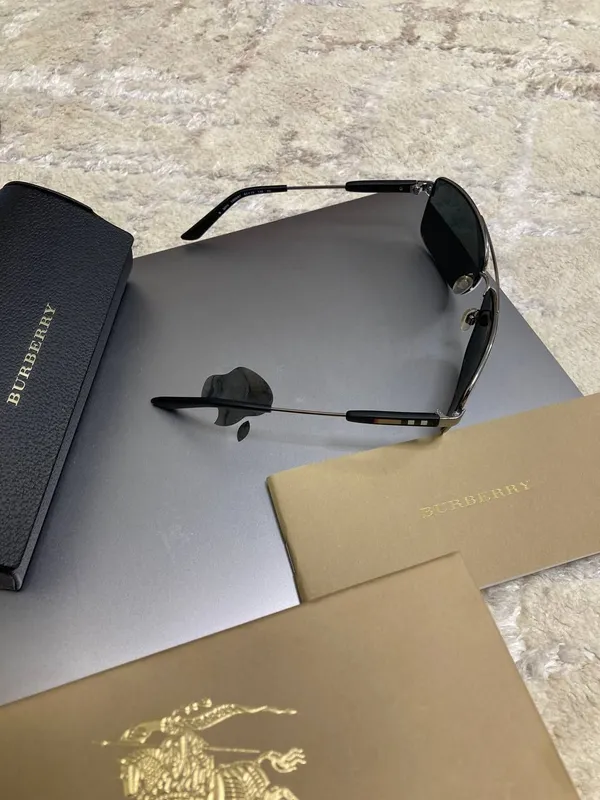 Солнцезащитные очки Burberry BE 3074 5 Солнцезащитные очки Burberry BE 3074 5