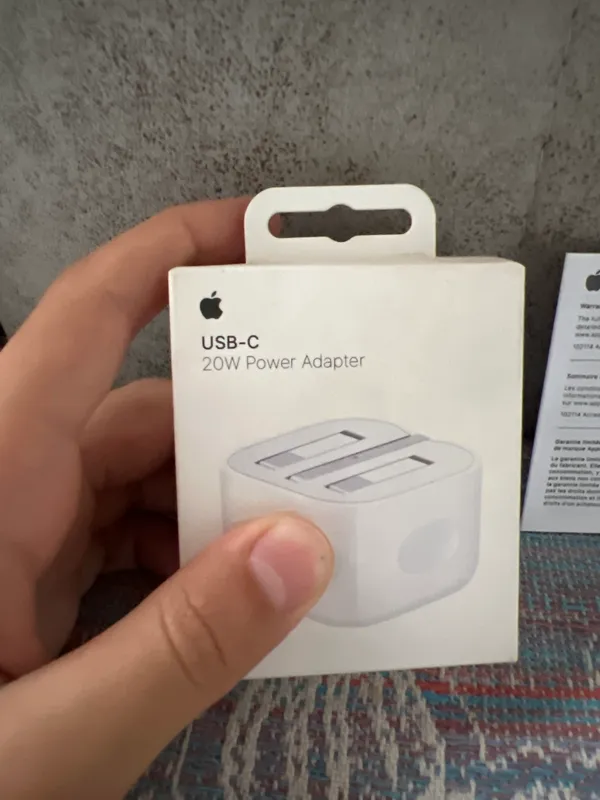 Сетевой адаптер питания Apple USB-C ,20 Вт 2 Сетевой адаптер питания Apple USB-C ,20 Вт 2