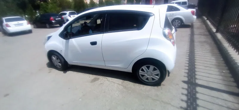 Spark avtomashinasi sotiladi
