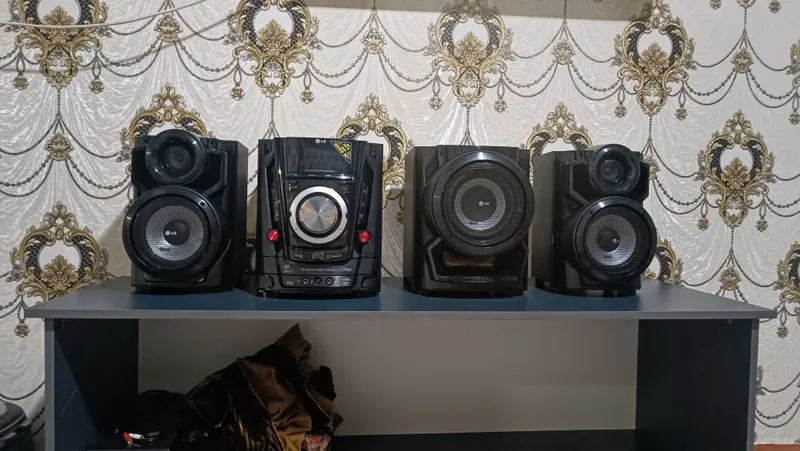 Muzikalniy sentrlar sotiladi 2 Muzikalniy sentrlar sotiladi 2