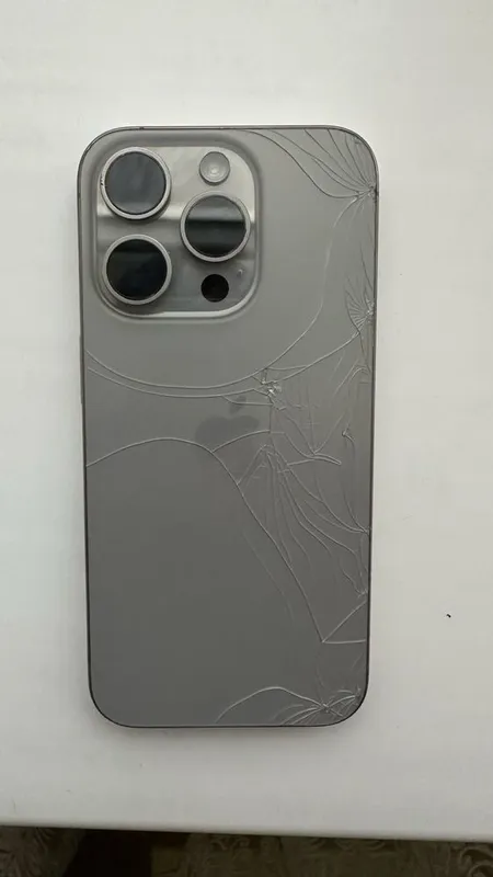 Iphone 15 pro srochniga sotiladi