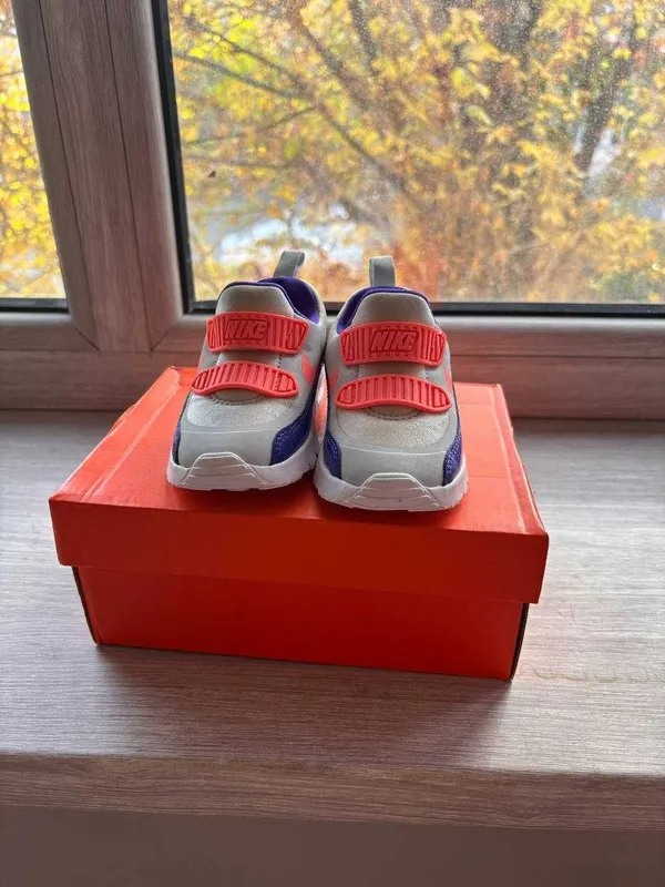 Nike детские кроссовки. Размер 23 цена 200 000 3 Nike детские кроссовки. Размер 23 цена 200 000 3