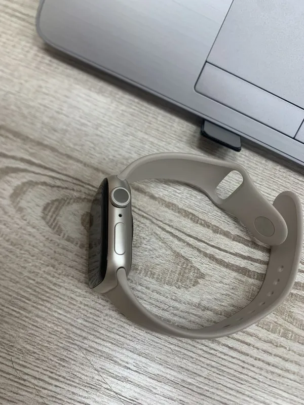 Apple Watch 9/41 Starlight — фото 4