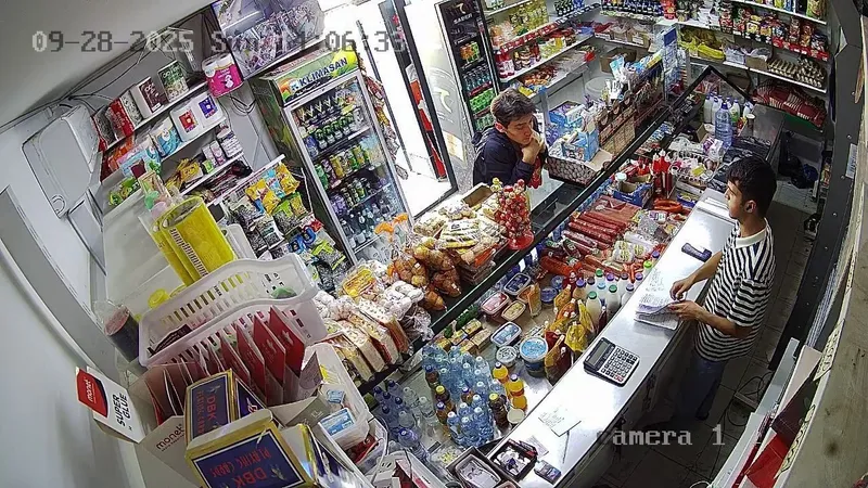 “Оригинальный витринный холодильник из Турции , LED, Идеальное — фото 1
