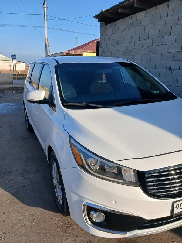 Kia sedona 2019 srochna sotiladi — фото 4