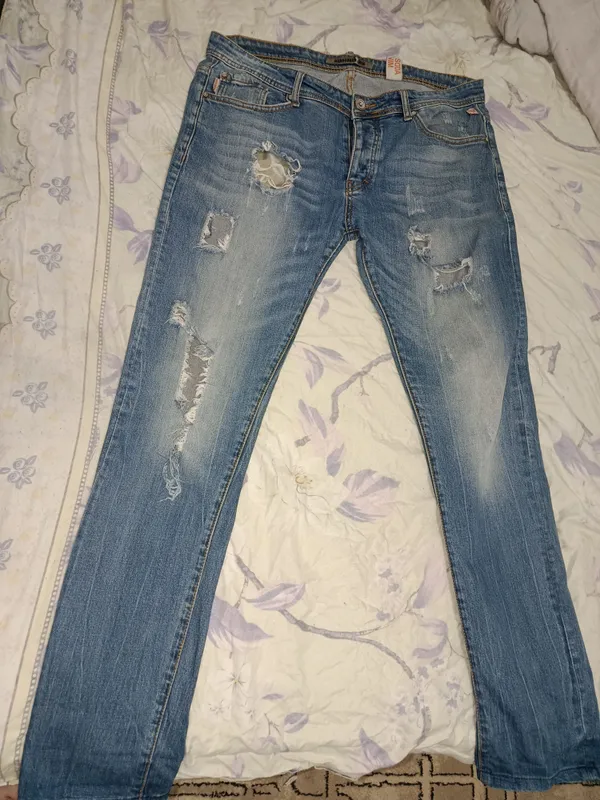 Продам джинсы б/у