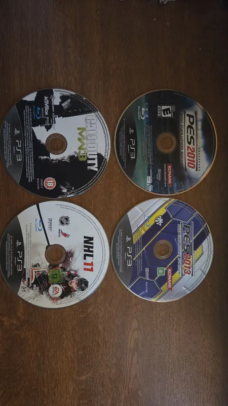 Playstation 3 disklari sotiladi Playstation 3 disklari sotiladi