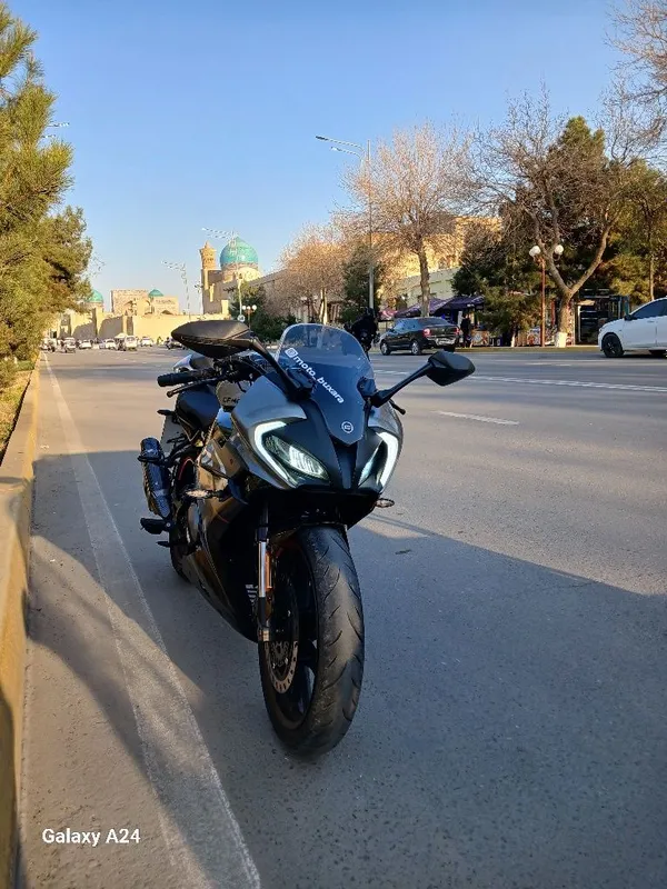Cf moto 300 sr spot bayk 2