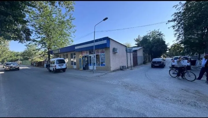 2 та магазин ва 4 хонали уй сотилади. Маклерсиз