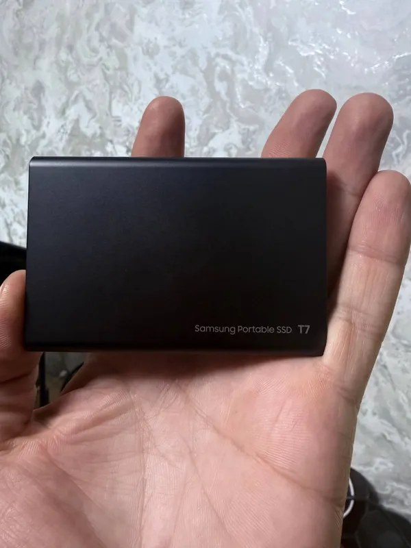 Portativ SSD Samsung T7 1TB 2 Portativ SSD Samsung T7 1TB 2