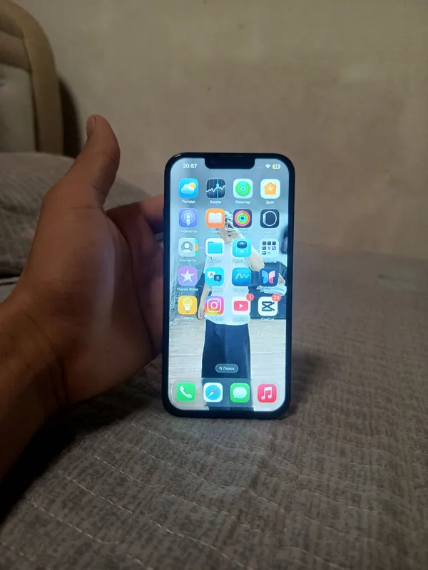 iPhone 13 2 iPhone 13 2