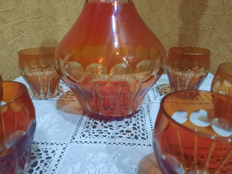 Коллекционный, винтажный набор: графин и 6 стопок. Ручное травление ви 4