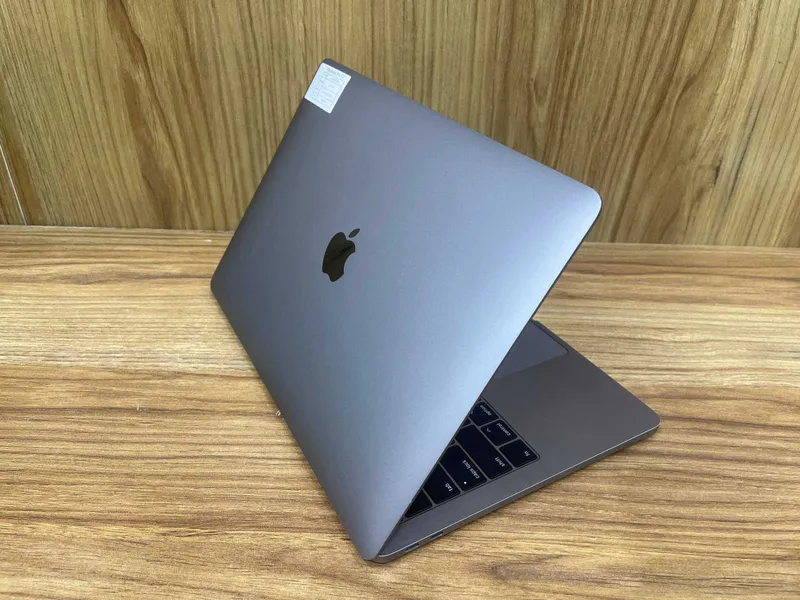Macbook Pro Ideal holatda Sotiladi — фото 1