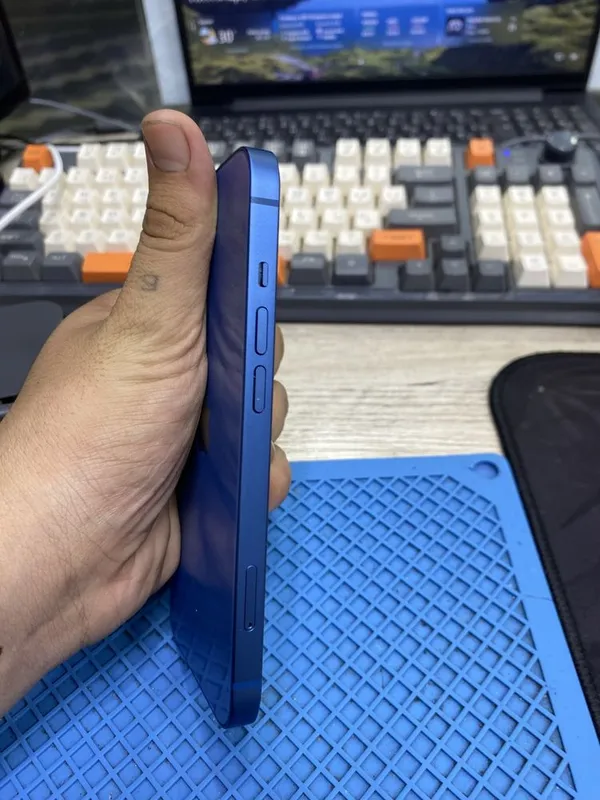 iphone 13 CH/A 128.. 4