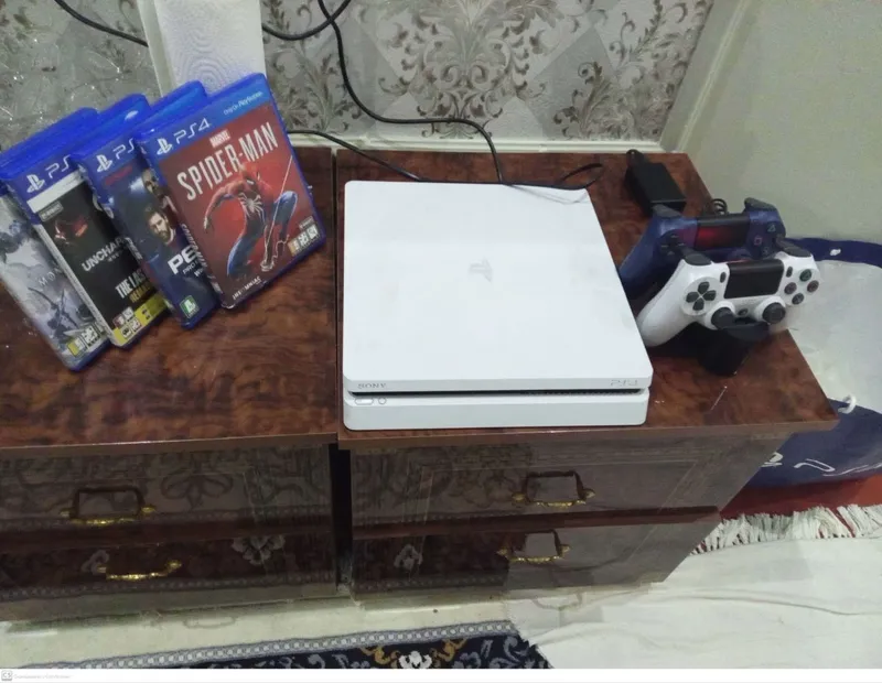 Playstation 4 satiladi,sastayaniyasi zo'r Playstation 4 satiladi,sastayaniyasi zo'r