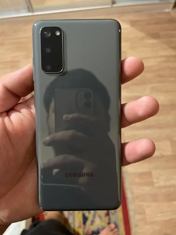 Продаётся Samsung S20, цена 2 миллиона Продаётся Samsung S20, цена 2 миллиона