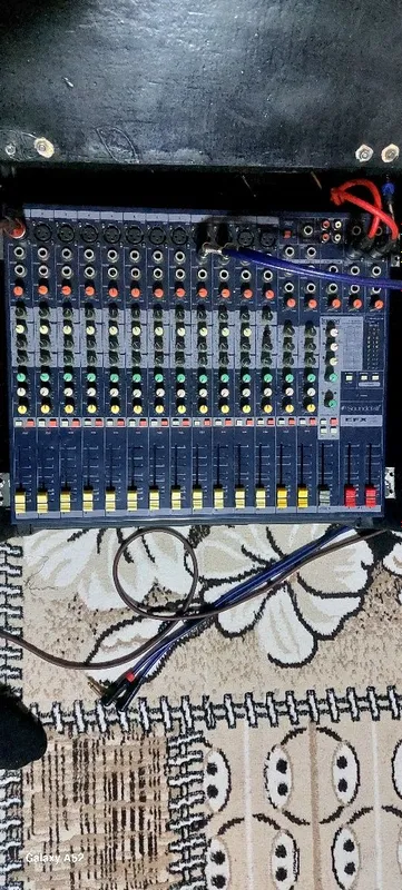 Soundcraft holati yangidek aybi yoq — фото 1