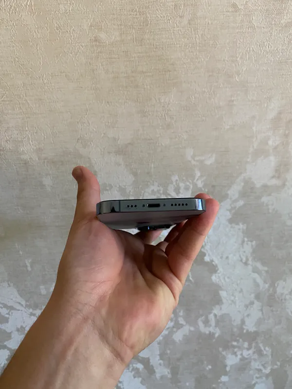 Продаётся 13 Pro 128GB 3
