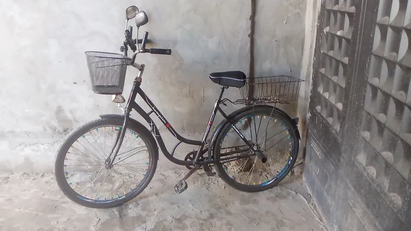 sotiladi 700