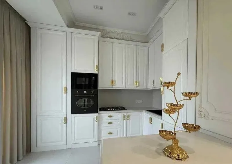 ул. Нукусская 3 комнаты • 90 м² •7/10 этаж 5 ул. Нукусская 3 комнаты • 90 м² •7/10 этаж 5