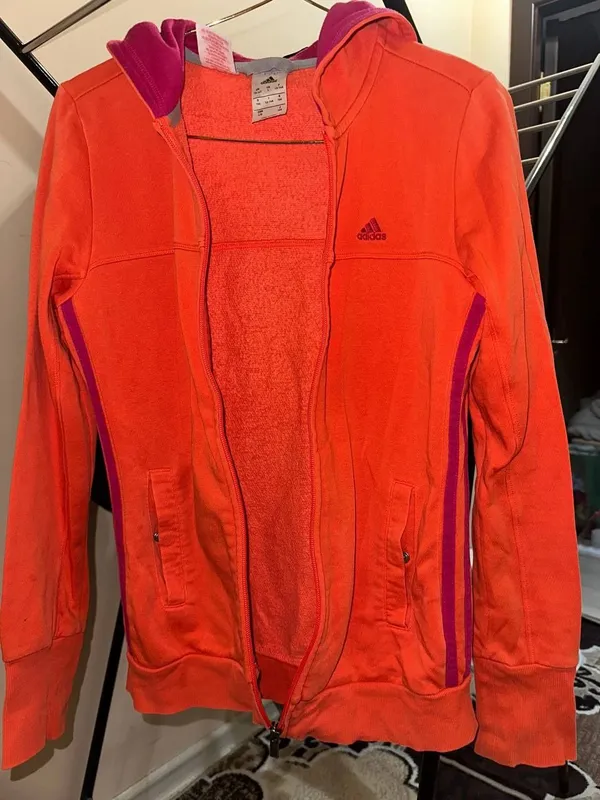 Спортивная олимпийка от бренда adidas — фото 1