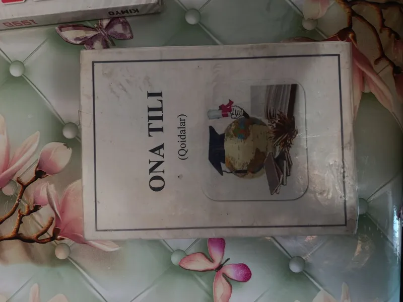 ONA TILIDAN QOIDALAR TOʻPLAMI KITOBI SOTILADI
