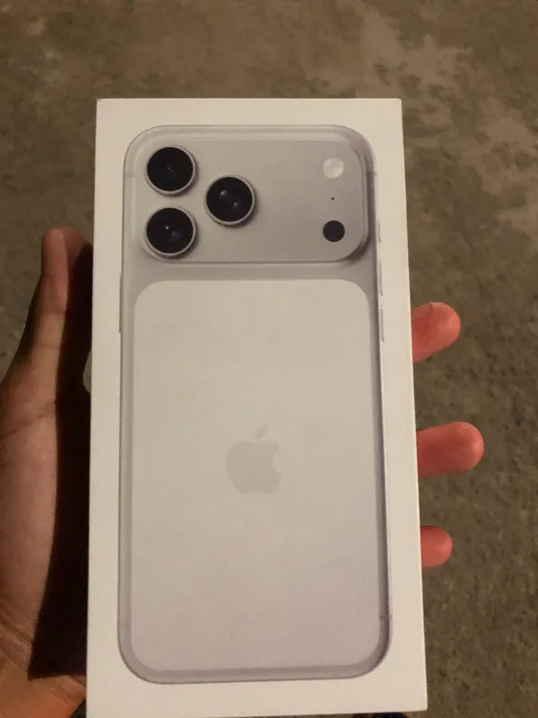 iphone 17 pro max 1