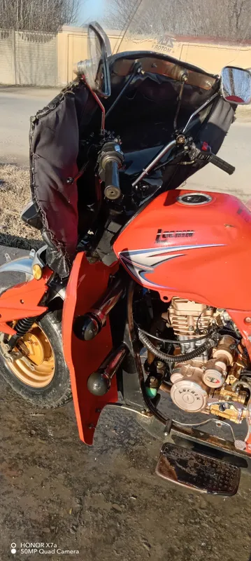 LOCHIN MOTOSEKLI 200CC 1200KG HOLATI URTA YAXSHI — фото 4
