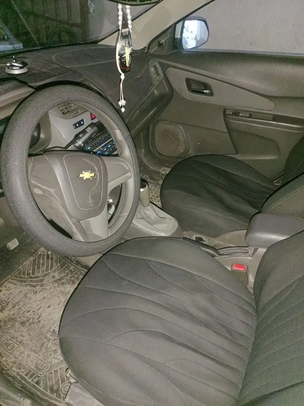 Chevrolet Cobalt — фото 1
