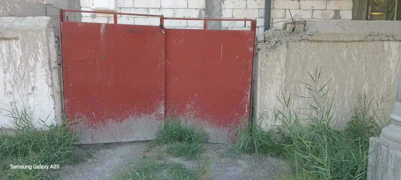 Дарвоза сотилади