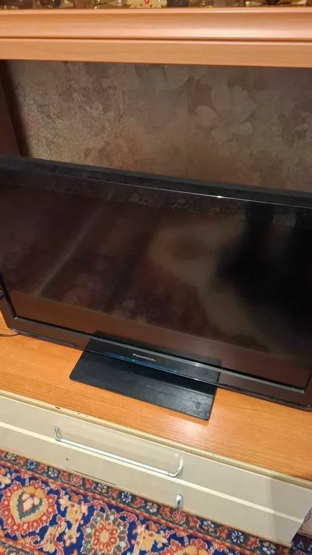 Телевизор PANASONIC TX-LR32U3 (2011 года) Б.У