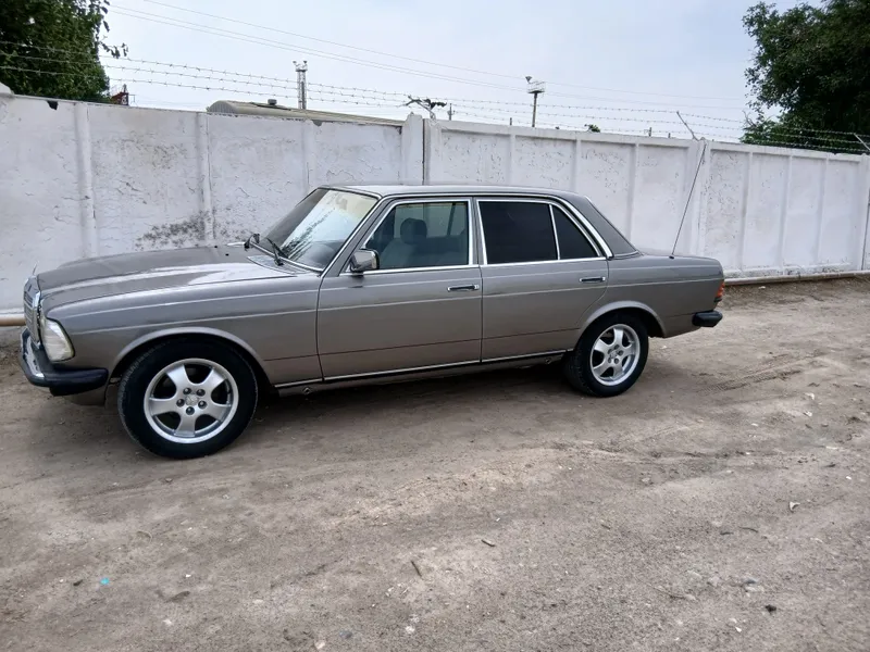 мерседес бенес W123 9