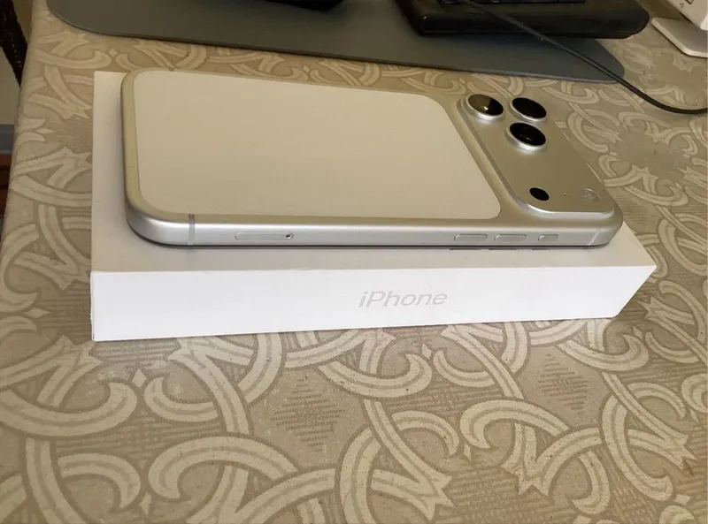 Iphone 17 pro max 256 gb (100% sikl 11) 2 Iphone 17 pro max 256 gb (100% sikl 11) 2
