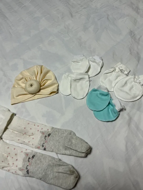 Колготки, перчатки, шапка