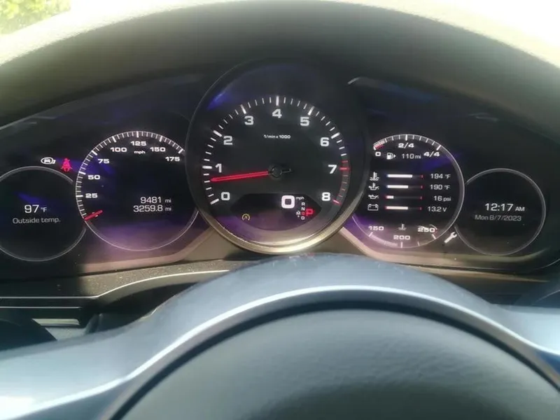 Продаётся Porsche Cayenne 20 5 Продаётся Porsche Cayenne 20 5